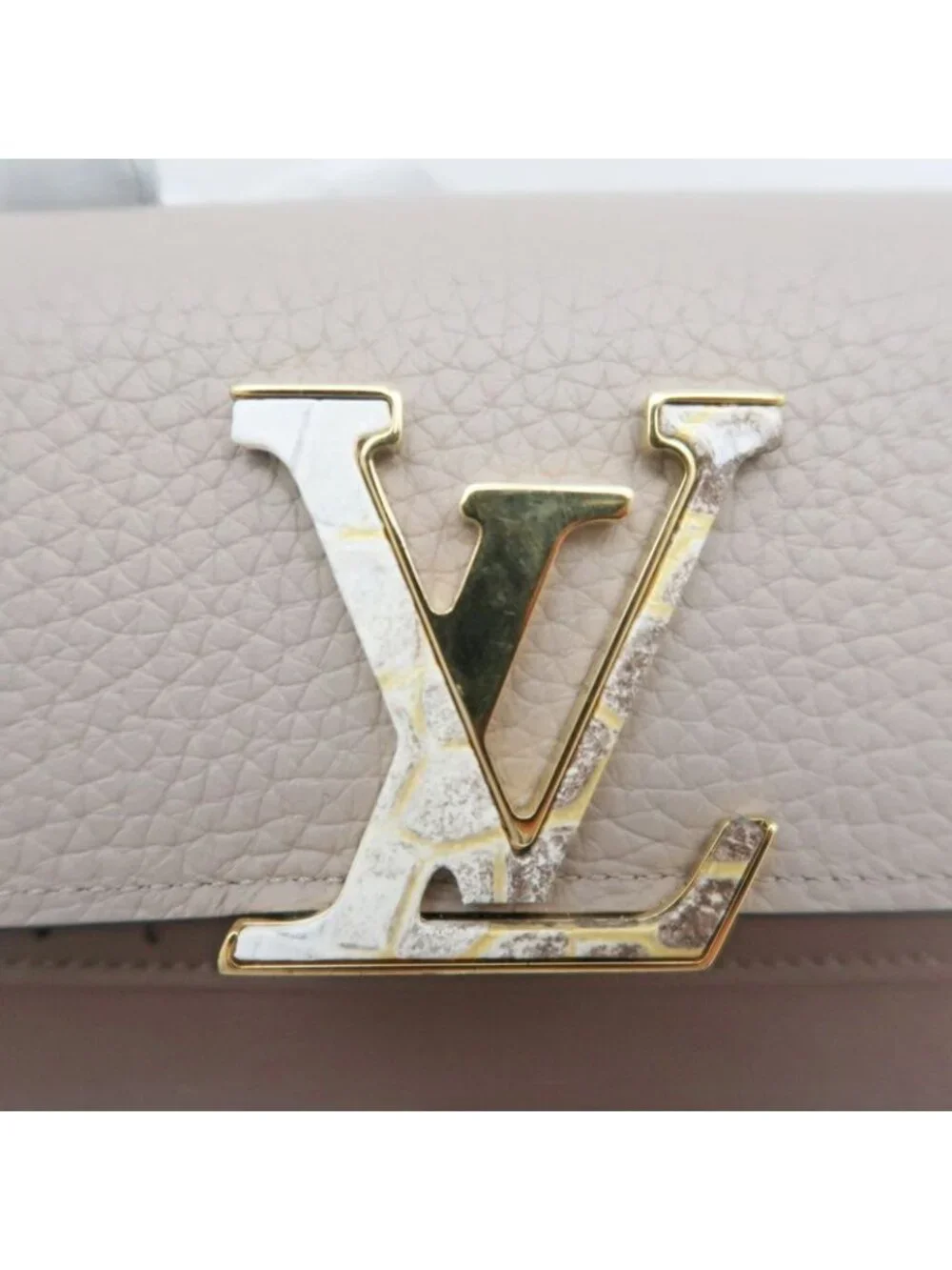 Louis Vuitton Trifold Wallet Portefeuille Capucines Compact - Picture 8 of 10